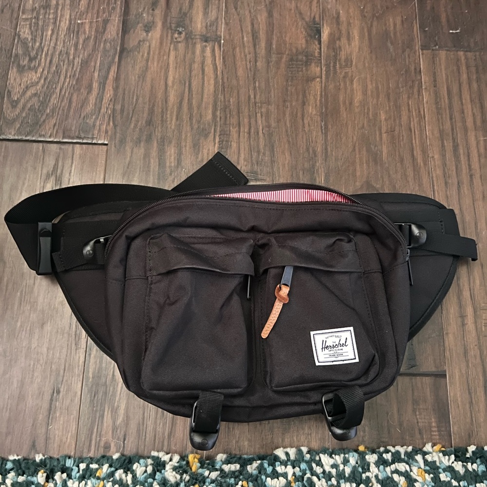 Herschel body bag